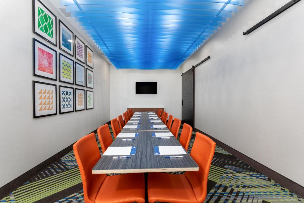 Holiday Inn Express & Suites - Miramar By Ihg Exterior foto