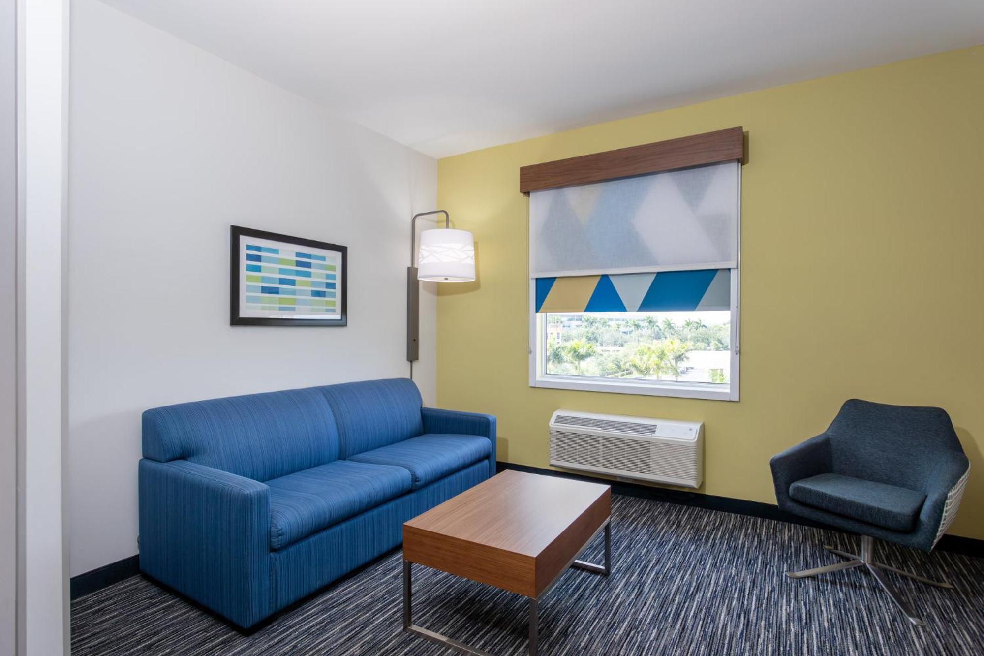 Holiday Inn Express & Suites - Miramar By Ihg Exterior foto
