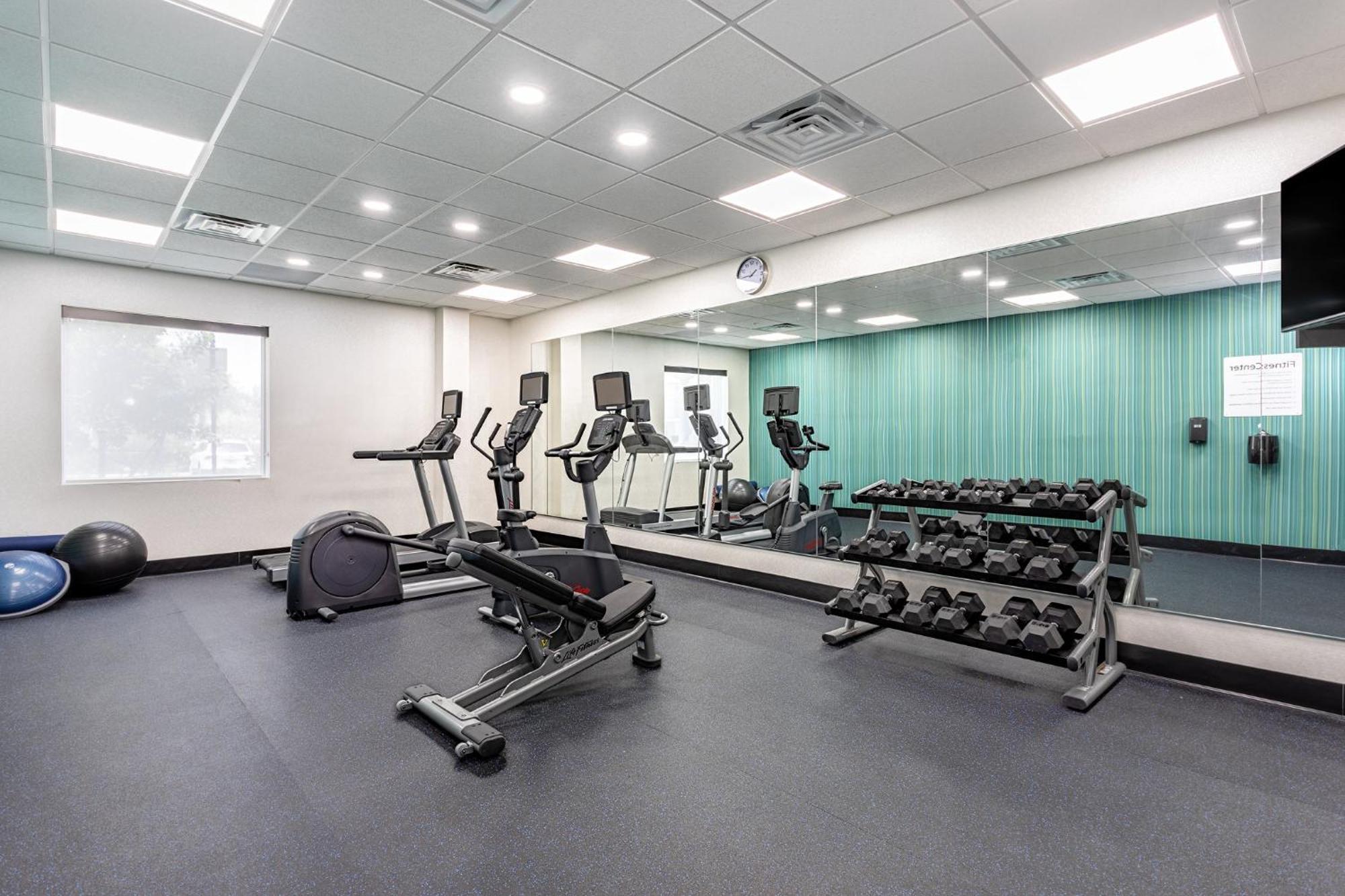 Holiday Inn Express & Suites - Miramar By Ihg Exterior foto